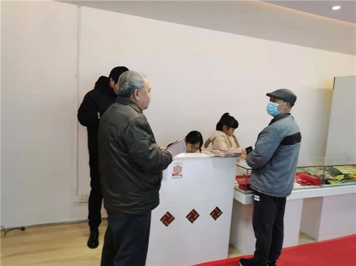 四川中青旅綿陽分社、綿陽市中旅假日旅行社、綿陽自來文化傳播有限公司24H自助售貨服務(wù)盛大開業(yè)