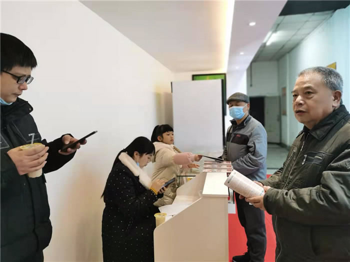 四川中青旅綿陽分社、綿陽市中旅假日旅行社、綿陽自來文化傳播有限公司24H自助售貨服務(wù)盛大開業(yè)